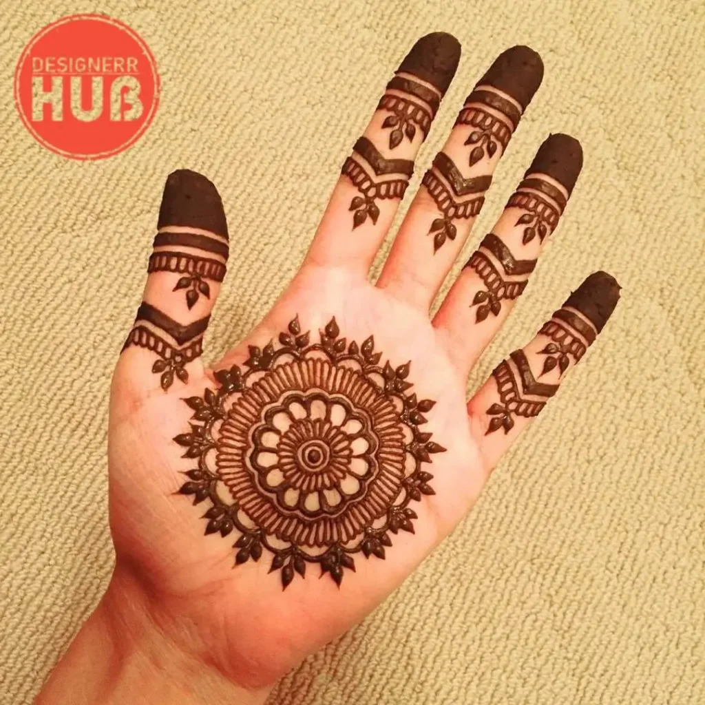 Karwa Chauth Mehndi Designs: इस करवा चौथ लगवाएं मेहंदी की लेटेस्ट डिजाइंस,  देखें तस्वीरें - karwa chauth mehndi designs 2020 simple indian henna and  arabic pattern tlif - AajTak